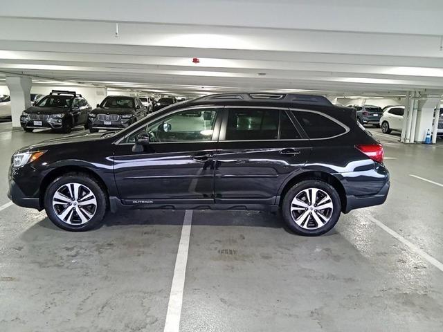 Photo of 2018 Crystal Black Silica Subaru Outback