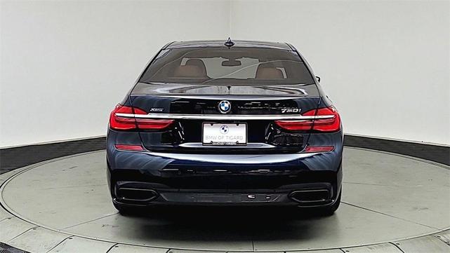 Photo of 2018 Carbon Black Metallic BMW 750