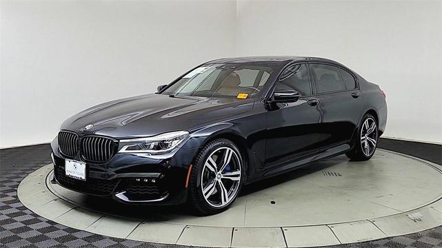 Photo of 2018 Carbon Black Metallic BMW 750