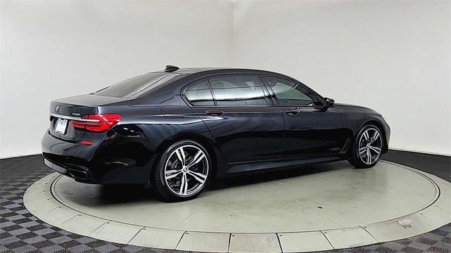 Photo of 2018 Carbon Black Metallic BMW 750