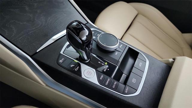 Photo of 2022 White Metallic BMW 430