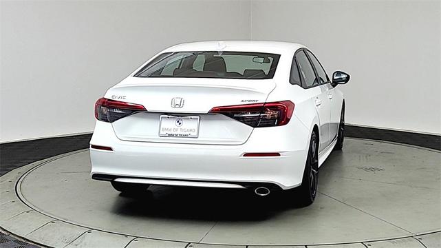 Photo of 2022 Platinum White Pearl Honda Civic
