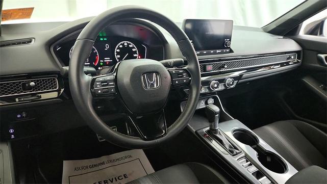 Photo of 2022 Platinum White Pearl Honda Civic