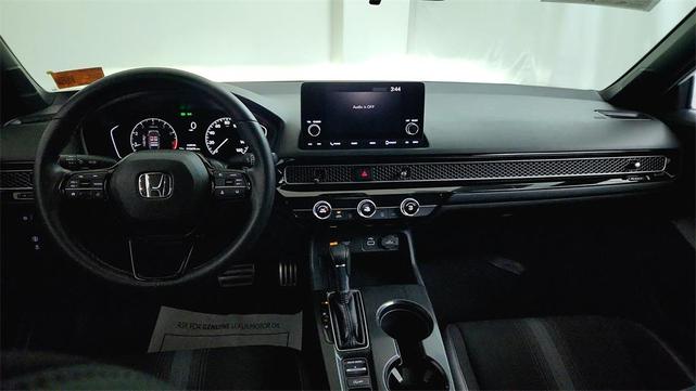 Photo of 2022 Platinum White Pearl Honda Civic