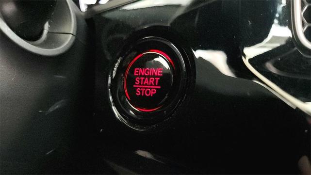 Photo of 2022 Platinum White Pearl Honda Civic