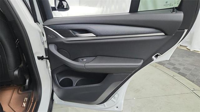 Photo of 2024 Alpine White BMW X3