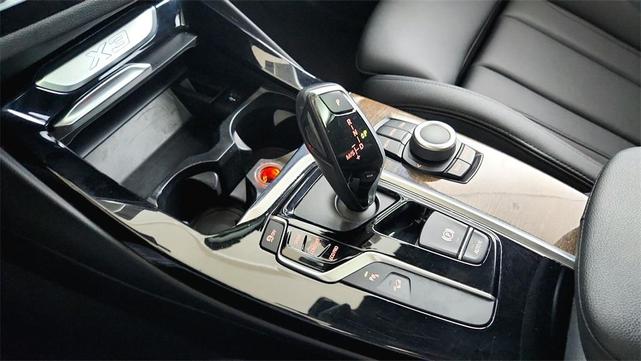 Photo of 2019 Alpine White BMW X3