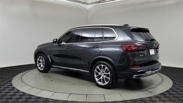 Photo of 2022 Dark Graphite Metallic BMW X5