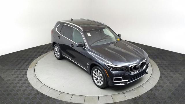 Photo of 2022 Dark Graphite Metallic BMW X5