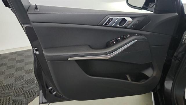 Photo of 2022 Dark Graphite Metallic BMW X5
