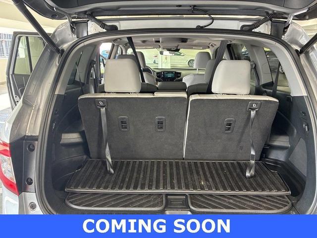 Photo of 2022 Lunar Silver Metallic Honda Pilot