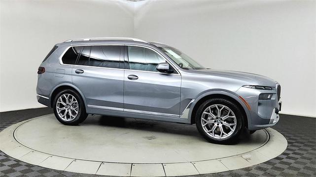 2025 BMW X7