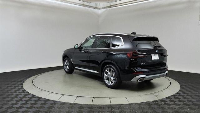 Photo of 2024 Jet Black BMW X3