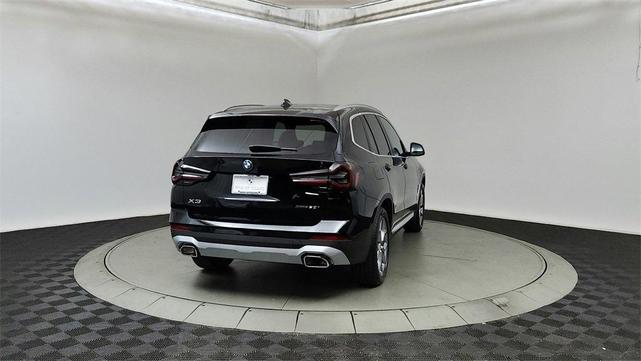 Photo of 2024 Jet Black BMW X3