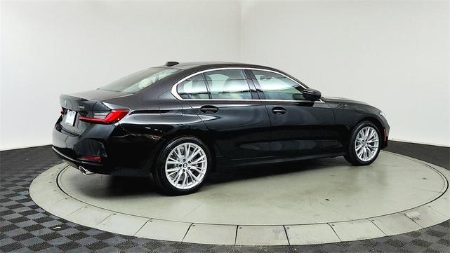Photo of 2024 Black Sapphire Metallic BMW 330