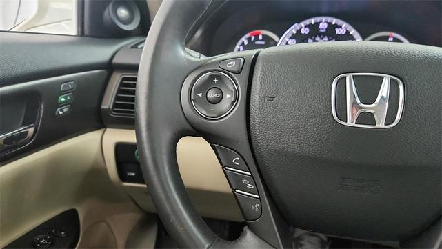 Photo of 2014 White Orchid Pearl Honda Accord