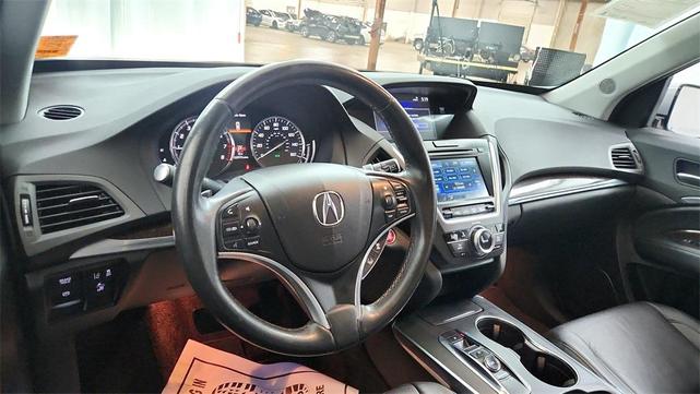 Photo of 2017 Lunar Silver Metallic Acura MDX