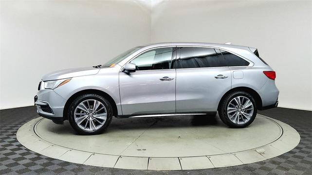 Photo of 2017 Lunar Silver Metallic Acura MDX