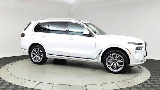 2023 BMW X7