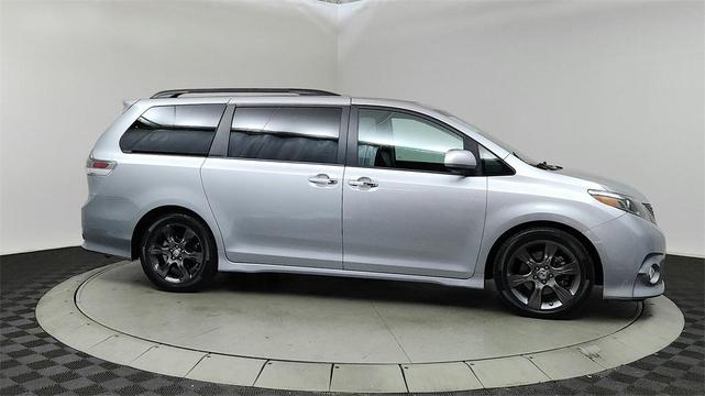 2016 Toyota Sienna