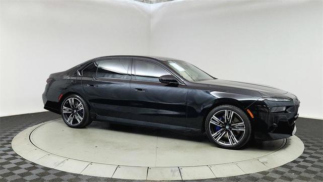 2023 BMW 740