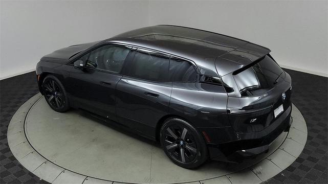 Photo of 2025 Dark Graphite Metallic BMW iX