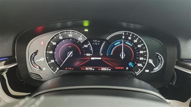 Photo of 2018 Glacier Silver Metallic BMW 530e