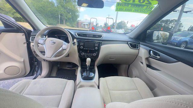 Photo of 2015 Gun Metallic Nissan Rogue
