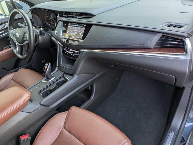 Photo of 2019 Shadow Metallic Cadillac XT5