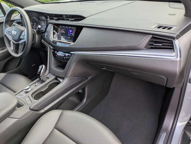 Photo of 2024 Silver Metallic Cadillac XT5