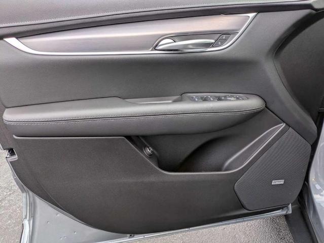 Photo of 2024 Silver Metallic Cadillac XT5