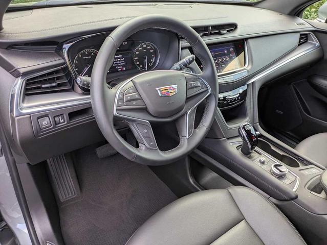 Photo of 2024 Silver Metallic Cadillac XT5