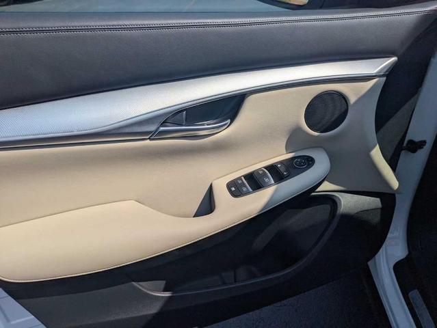 Photo of 2019 Majestic White INFINITI QX50