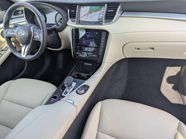 Photo of 2019 Majestic White INFINITI QX50