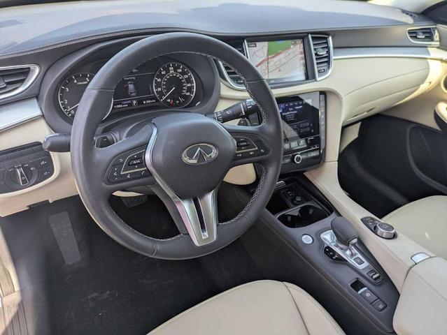 Photo of 2019 Majestic White INFINITI QX50