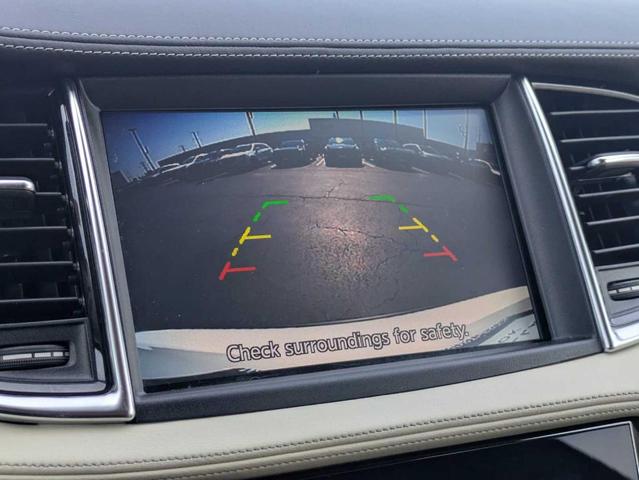 Photo of 2019 Majestic White INFINITI QX50