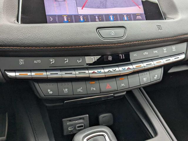 Photo of 2019 Crystal White Tri-Coat Cadillac XT4