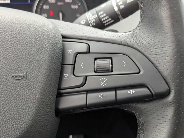 Photo of 2019 Crystal White Tri-Coat Cadillac XT4