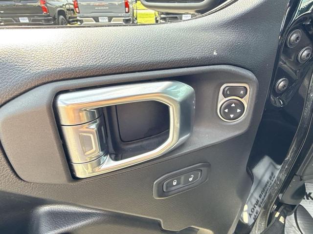 Photo of 2024 Black Clearcoat Jeep Wrangler