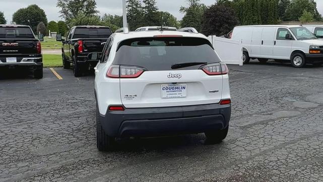 Photo of 2020 Bright White Clearcoat Jeep Cherokee