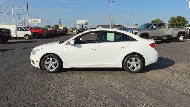 Photo of 2014 Summit White Chevrolet Cruze