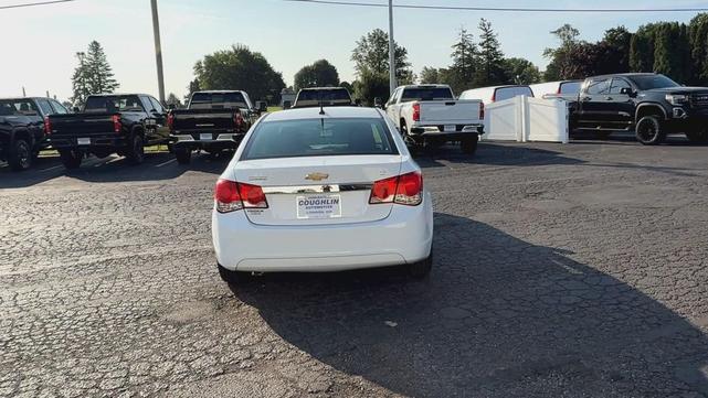 Photo of 2014 Summit White Chevrolet Cruze