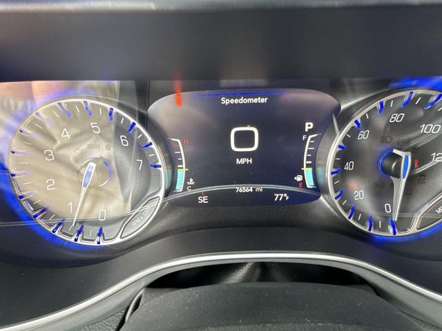 Photo of 2019 RED Chrysler Pacifica