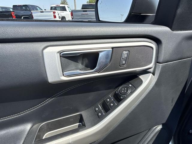 Photo of 2022 Carbonized Gray Metallic Ford Explorer