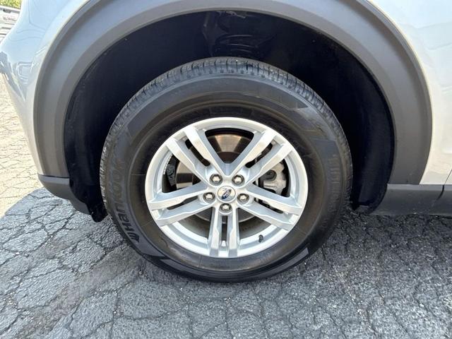 Photo of 2022 Carbonized Gray Metallic Ford Explorer