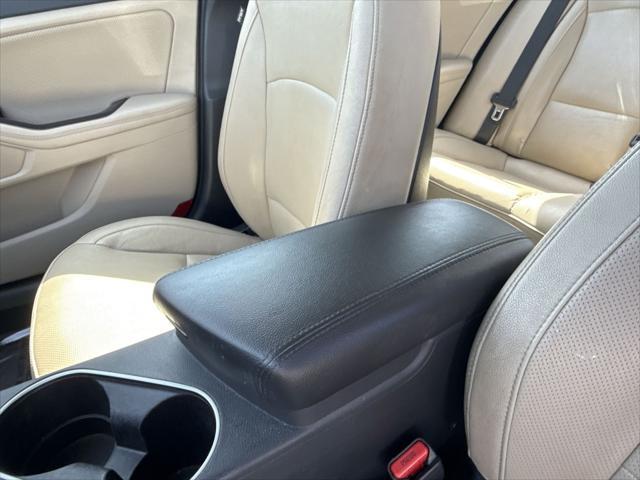 Photo of 2015 MAROON Kia Optima