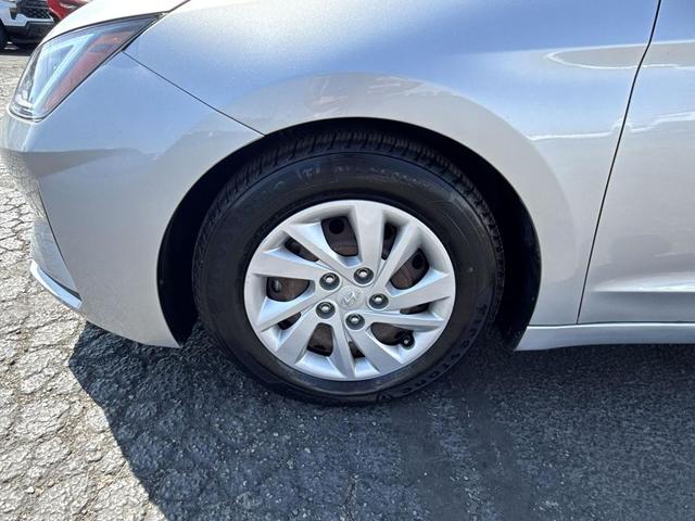 Photo of 2019  Hyundai ELANTRA