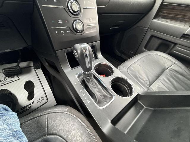 Photo of 2016 BLUE Ford Flex