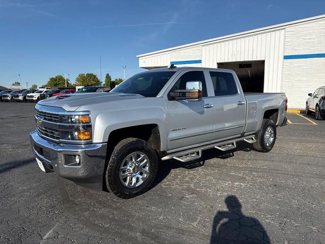 Photo of 2019 SILVER ICE Chevrolet Silverado 3500
