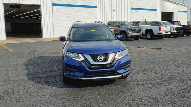 Photo of 2017 Caspian Blue Nissan Rogue